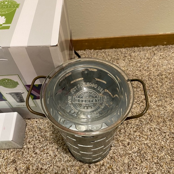 Scentsy Accents Olive Bucket Scentsy Warmer Poshmark
